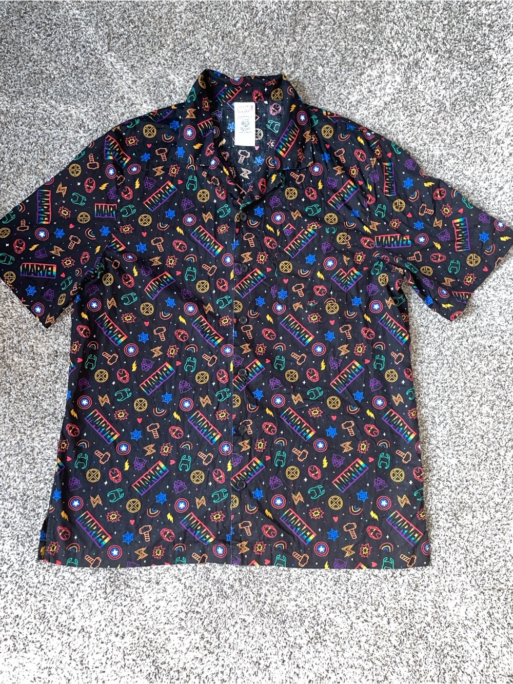 NWOT Marvel Short-Sleeve Button-Up Shirt in Black with Multicolor Icons.  Size M